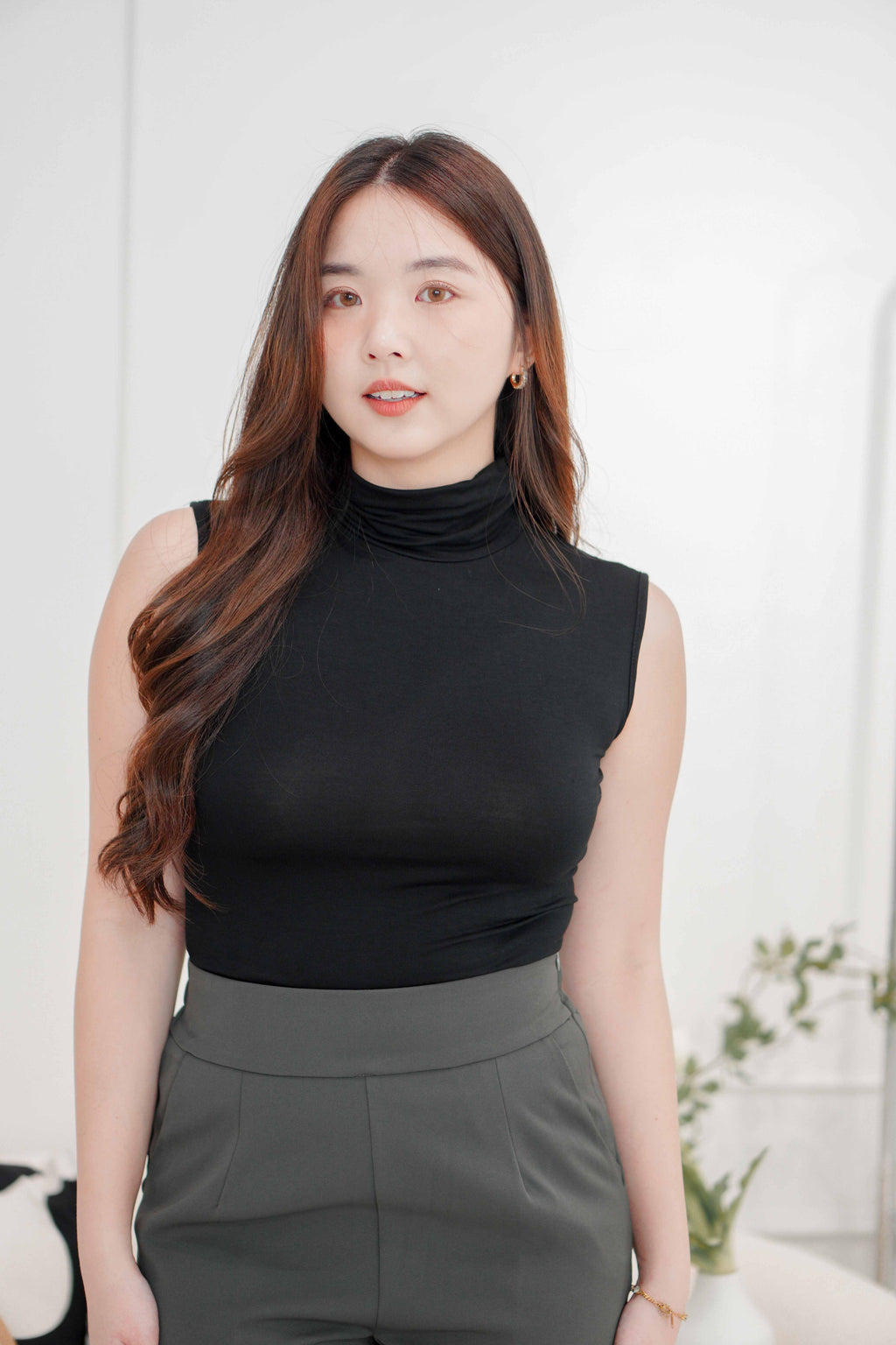 (BACKORDER) Seo High Neck Sleeveless Top in Black