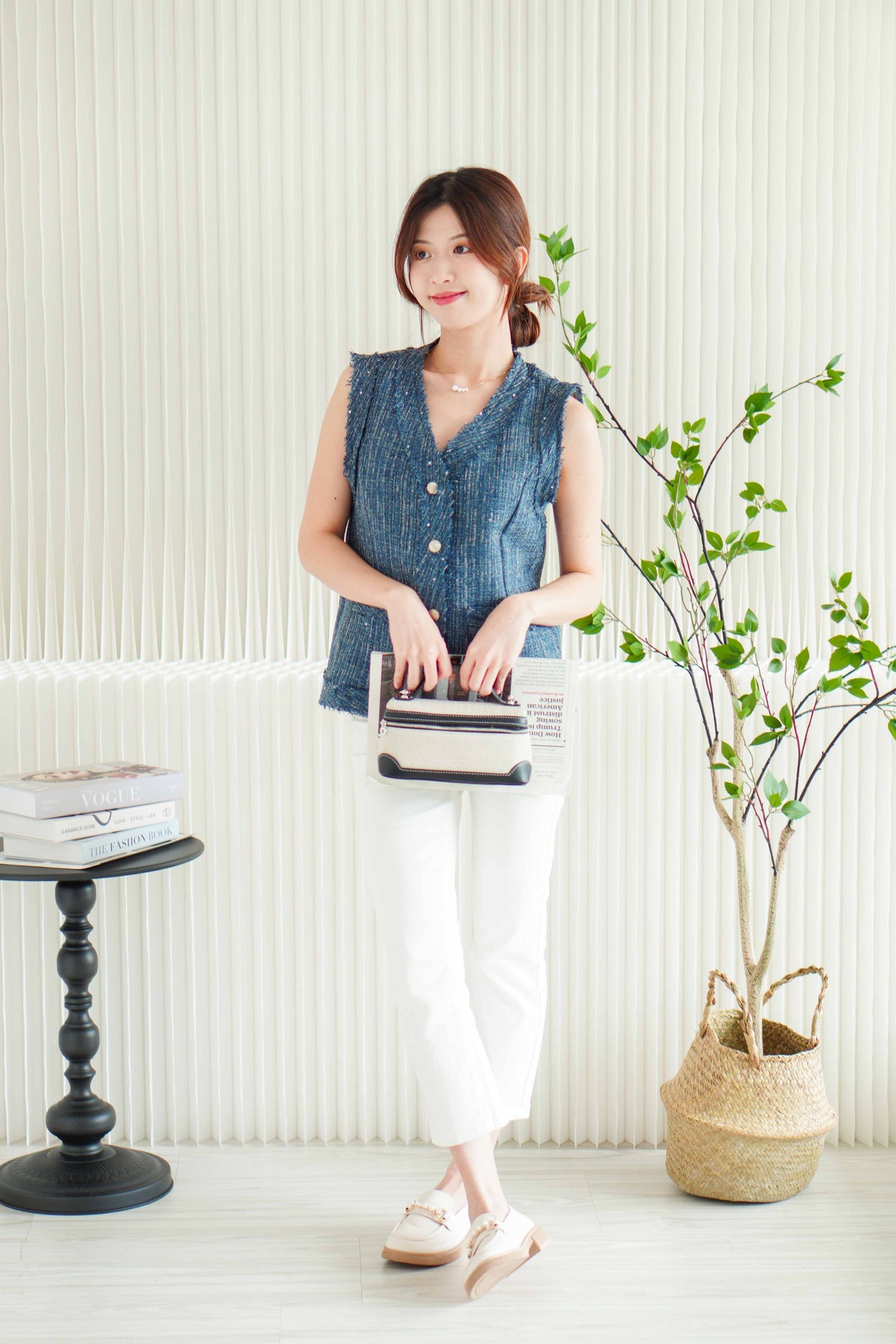Nim Tweed Vest in Blue