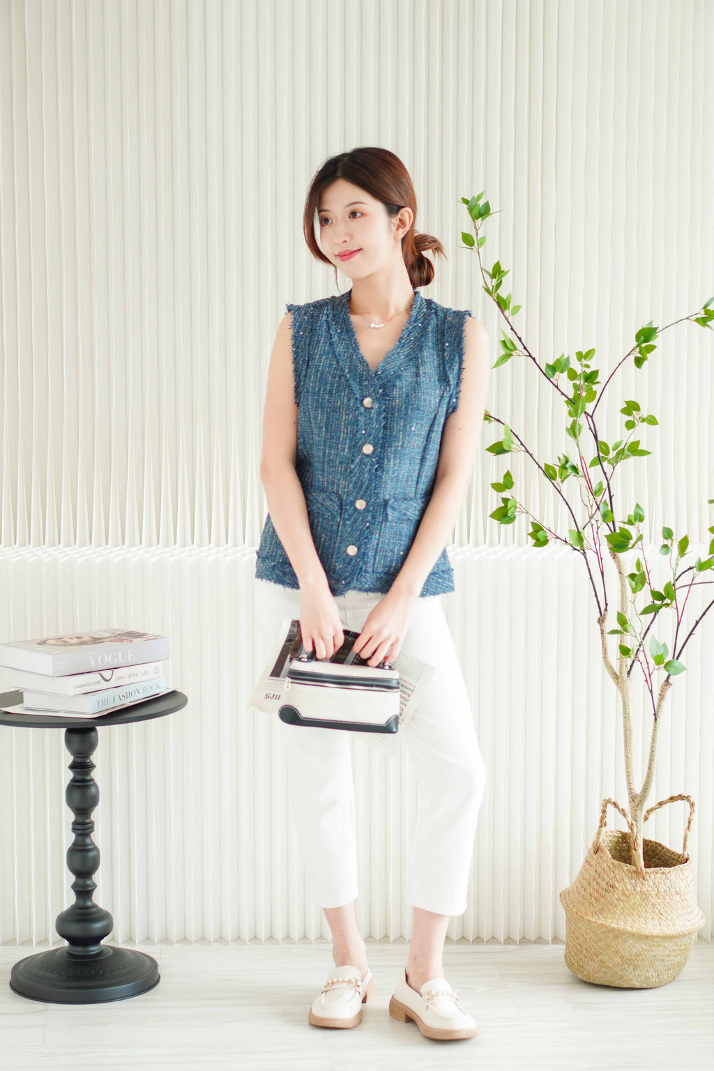 Nim Tweed Vest in Blue