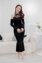 Frosia Halter Off Shoulder Fishtail Dress in Black