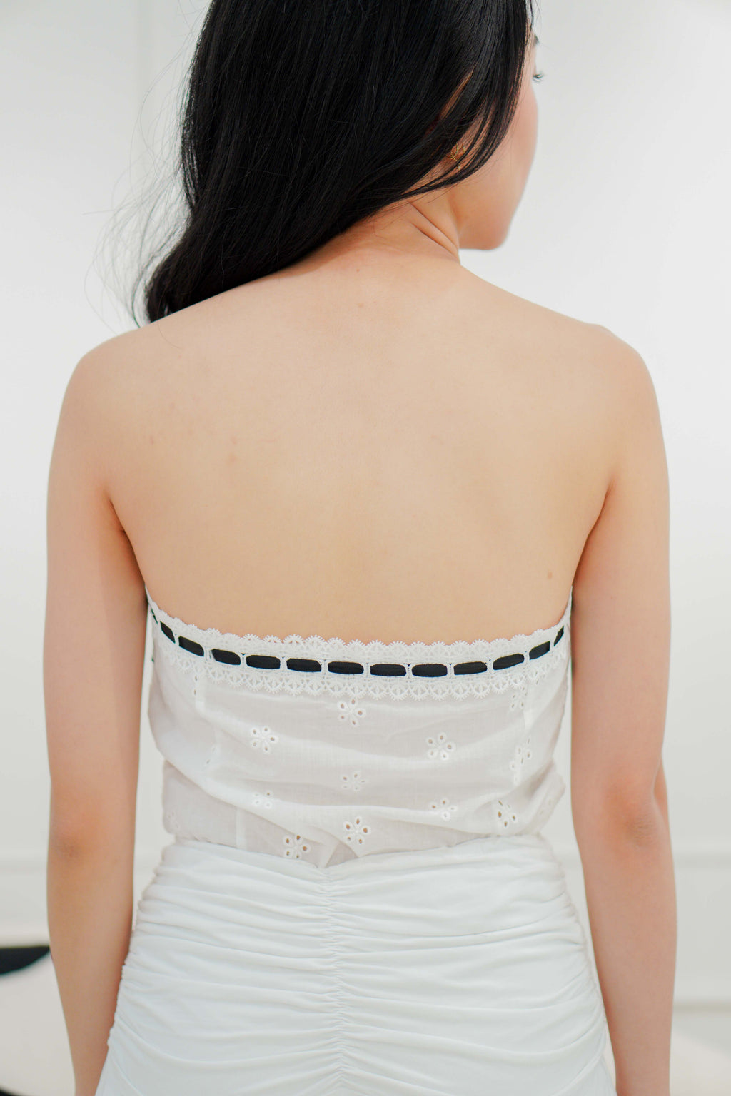 Like Candy Ribbon Hook Tube Top in White