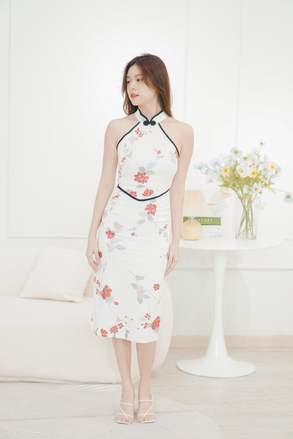 Du Long Floral Black Lining Cheongsam in Pink and Cream