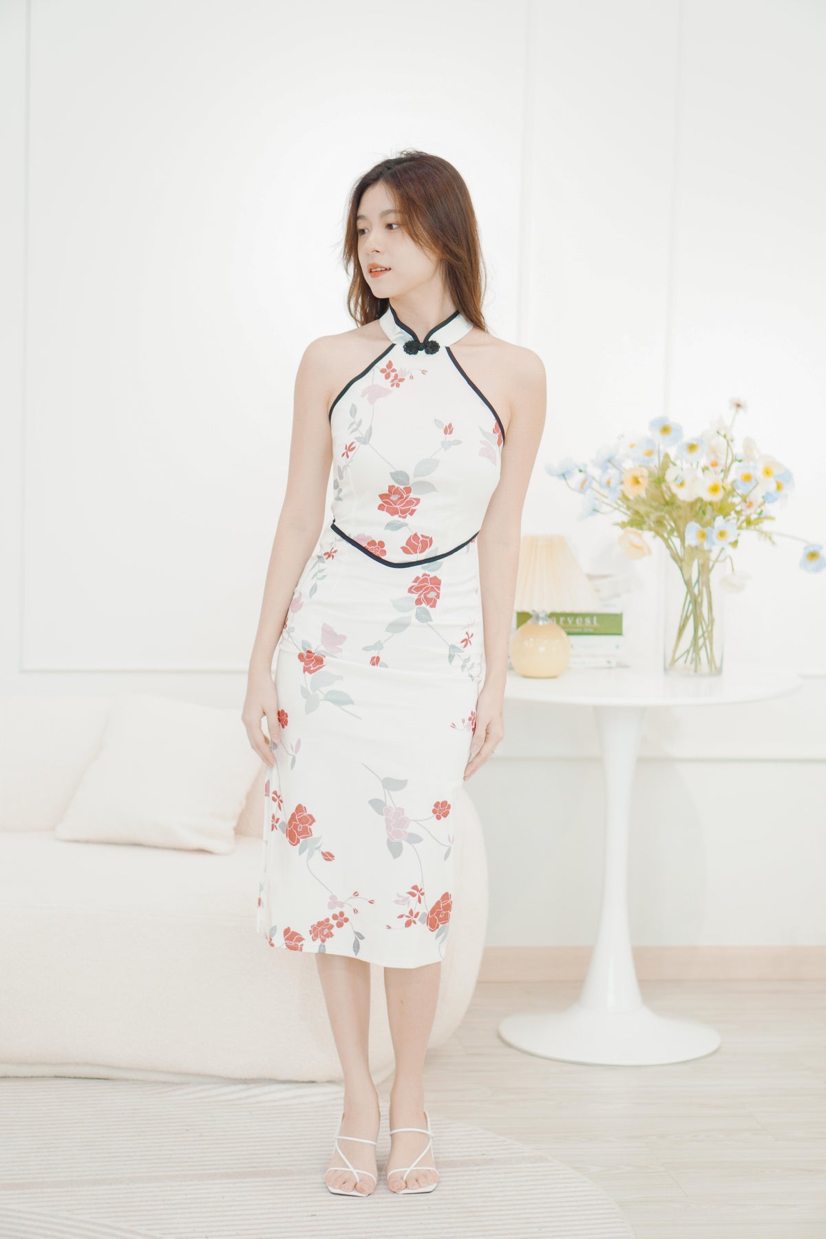 Du Long Floral Black Lining Cheongsam in Pink and Cream