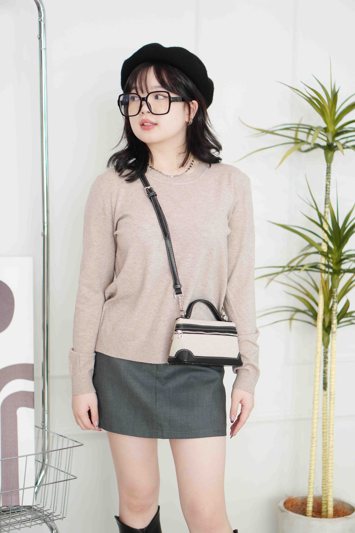 Vince Round Neck Knit Sweater in Khaki