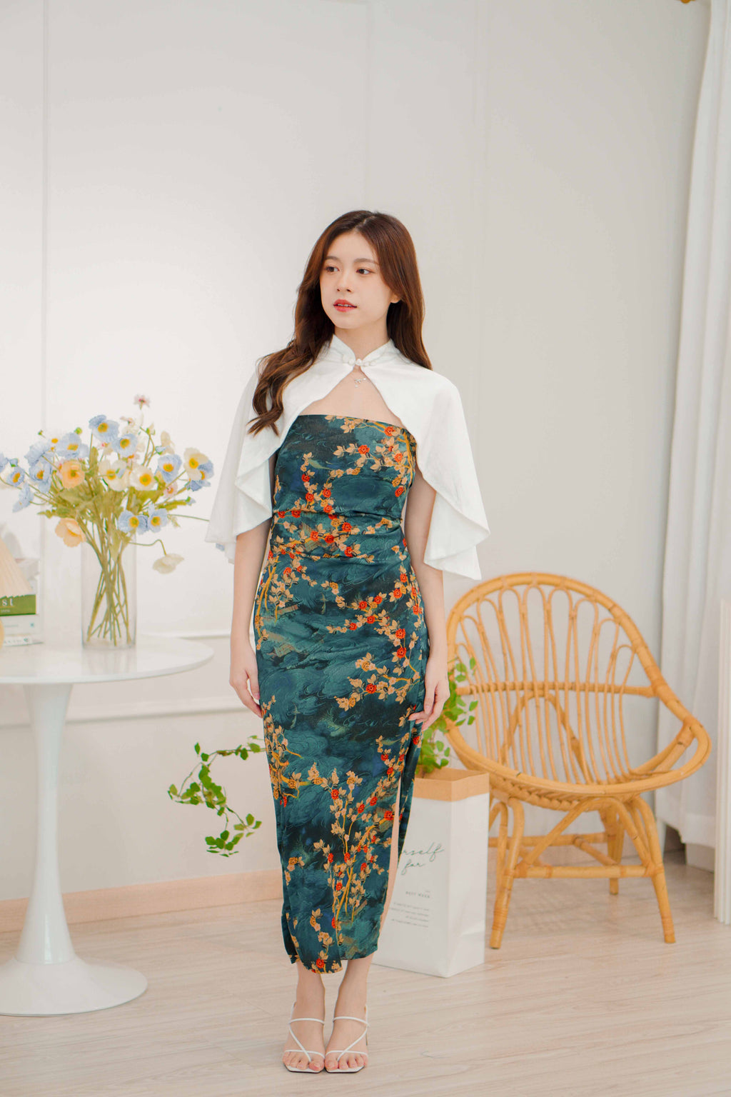 Bai Velvet Cheongsam Cover Up in White