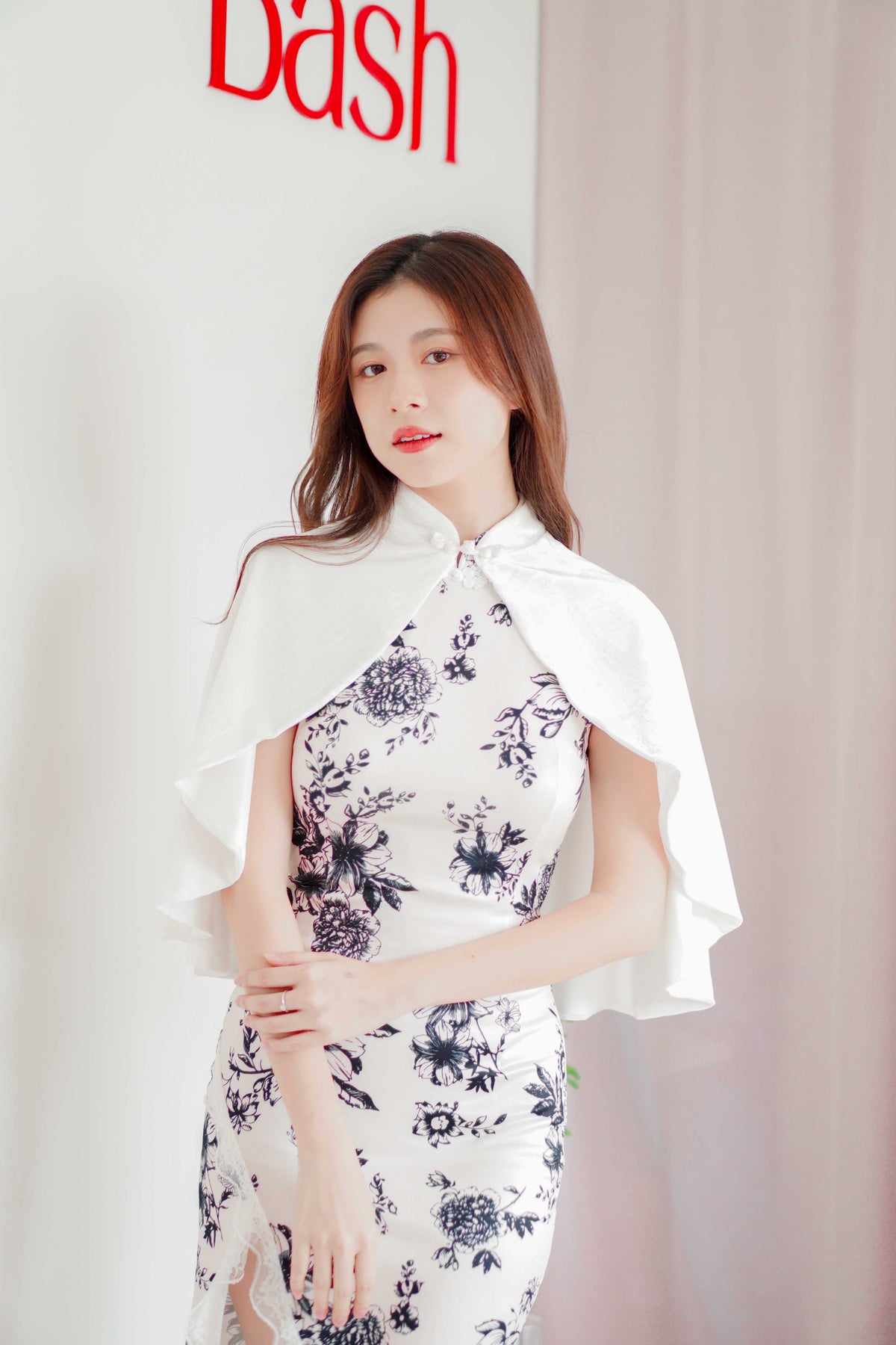 Bai Velvet Cheongsam Cover Up in White