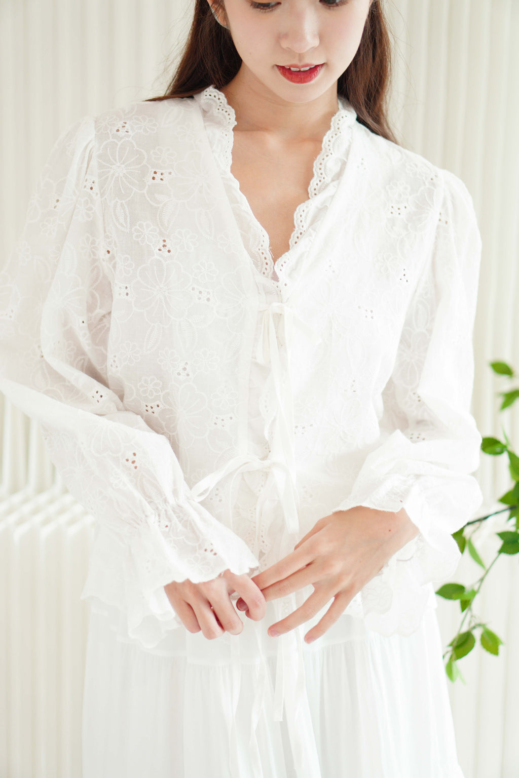 Gracelyn Eyelet Lace Puffy Sleeves Top in White