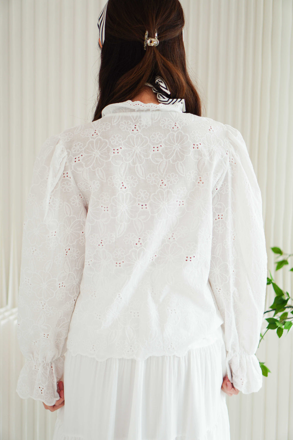 Gracelyn Eyelet Lace Puffy Sleeves Top in White