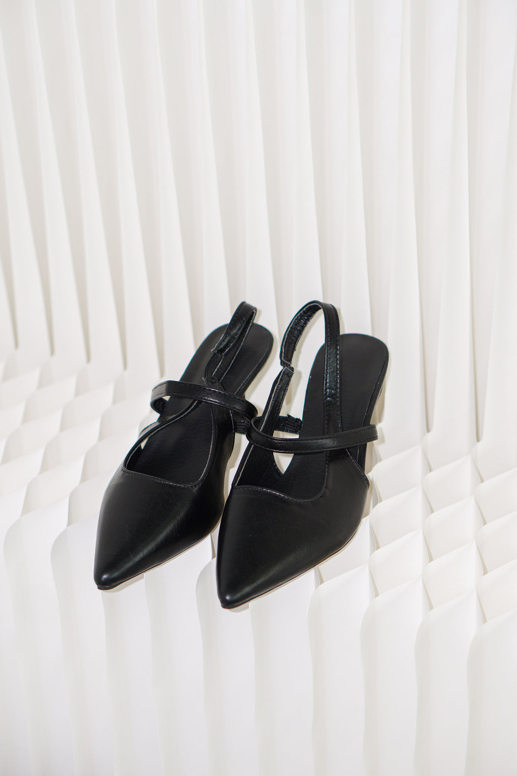 Viv Pointy Heels in Black