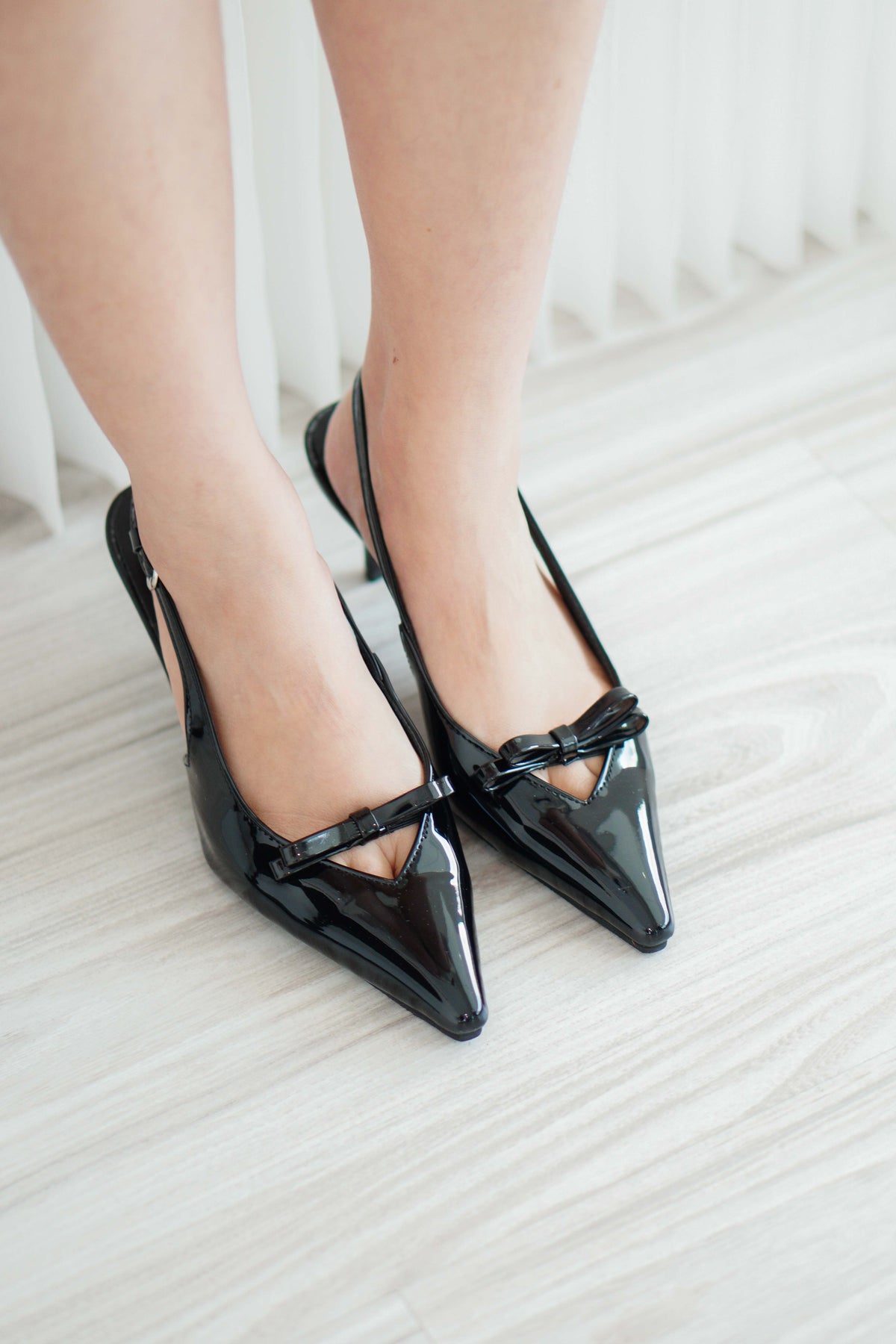 Camille Pointy Ribbon Heels in Black