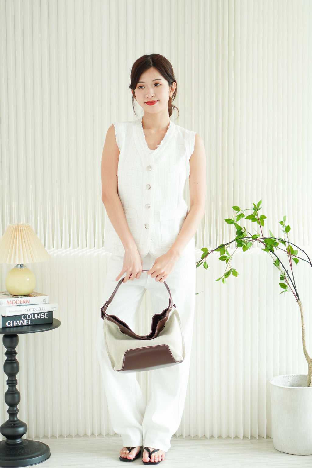 (BACKORDER) Nim Tweed Vest in White