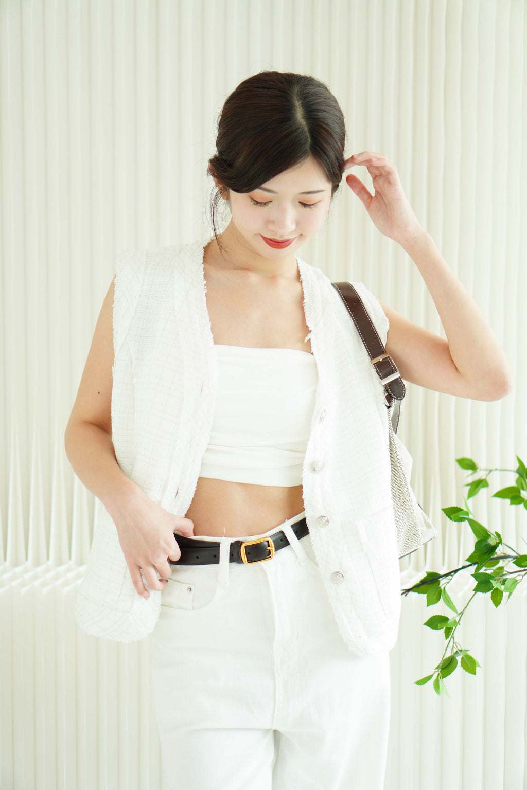 (BACKORDER) Nim Tweed Vest in White