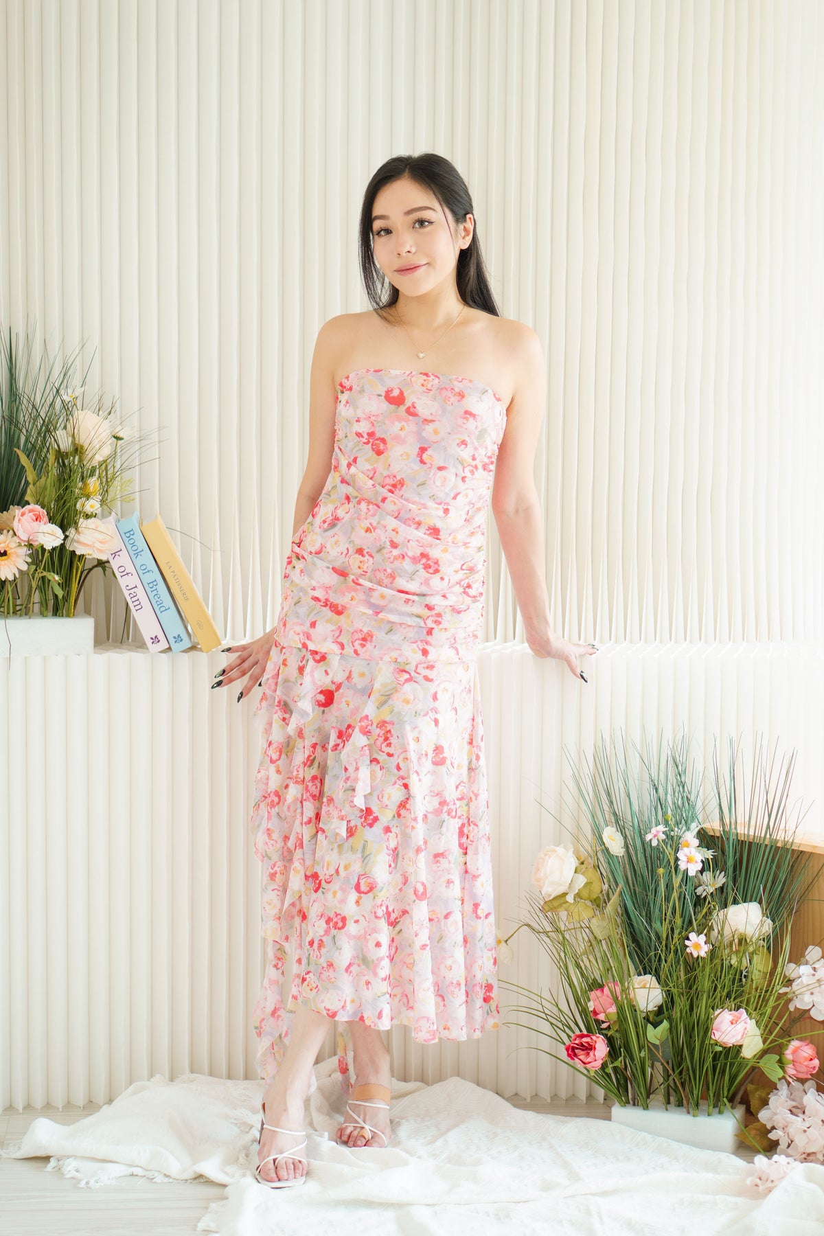 Evelina Tube Floral Ruched Frills Dress in Pink