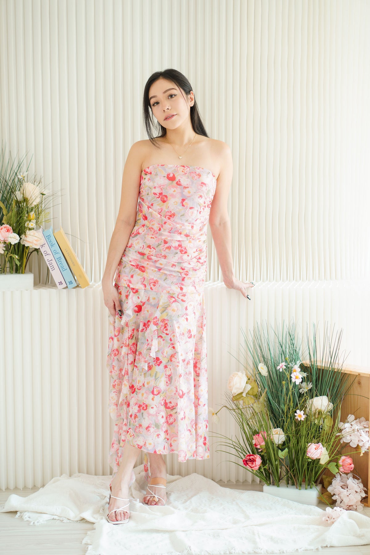 Evelina Tube Floral Ruched Frills Dress in Pink