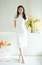 (PREMIUM) Yu Xi Floral Embroidery Mesh Cheongsam in Cream