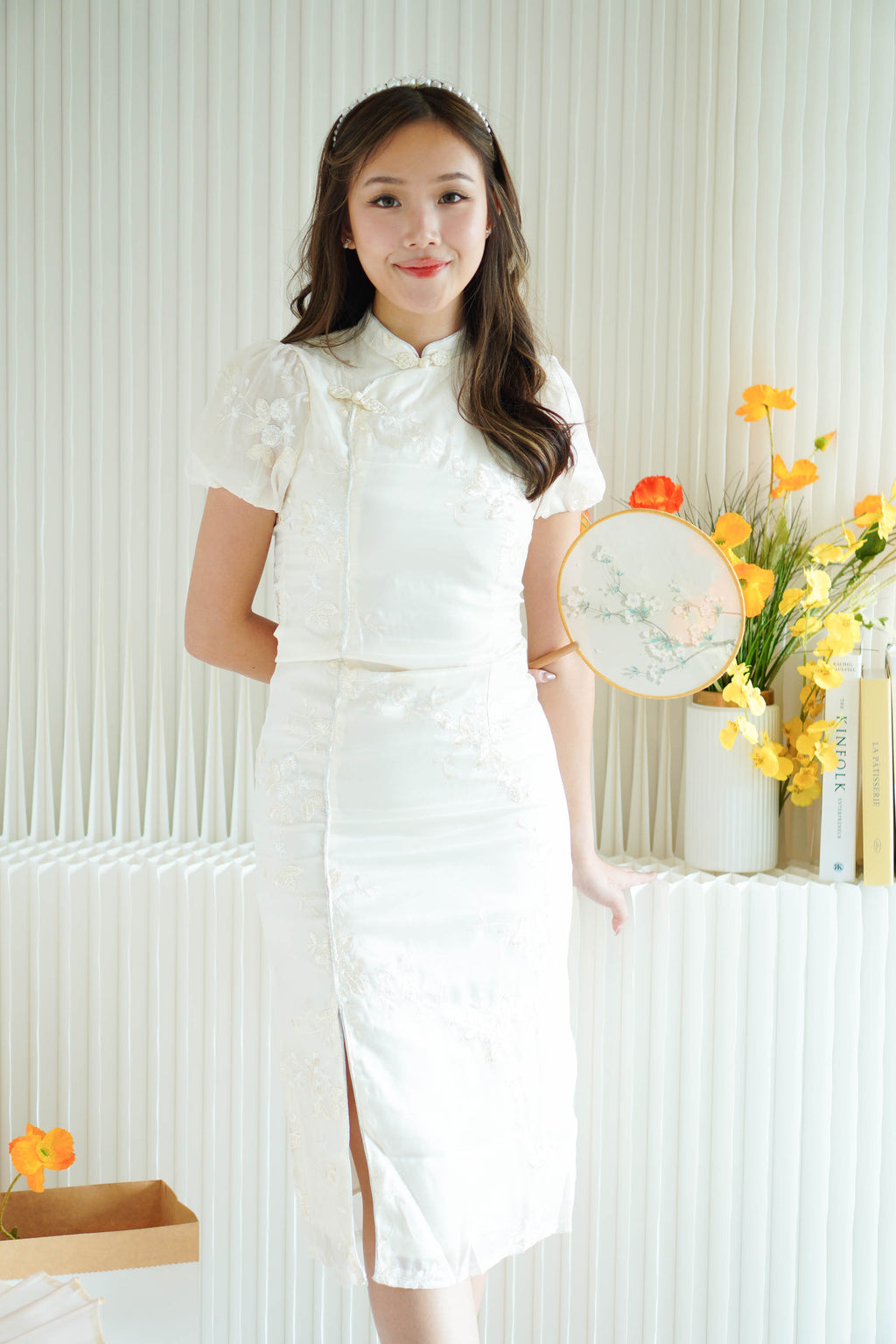 (PREMIUM) Yu Xi Floral Embroidery Mesh Cheongsam in Cream