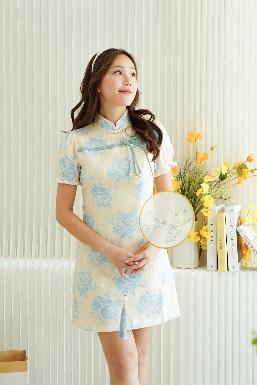 Yi Lan Short Cheongsam in Cream with Blue Knot