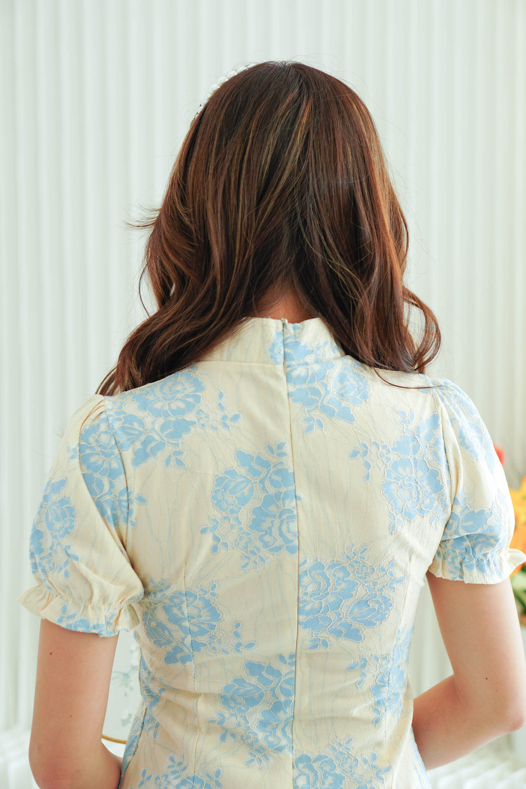 Yi Lan Short Cheongsam in Cream with Blue Knot