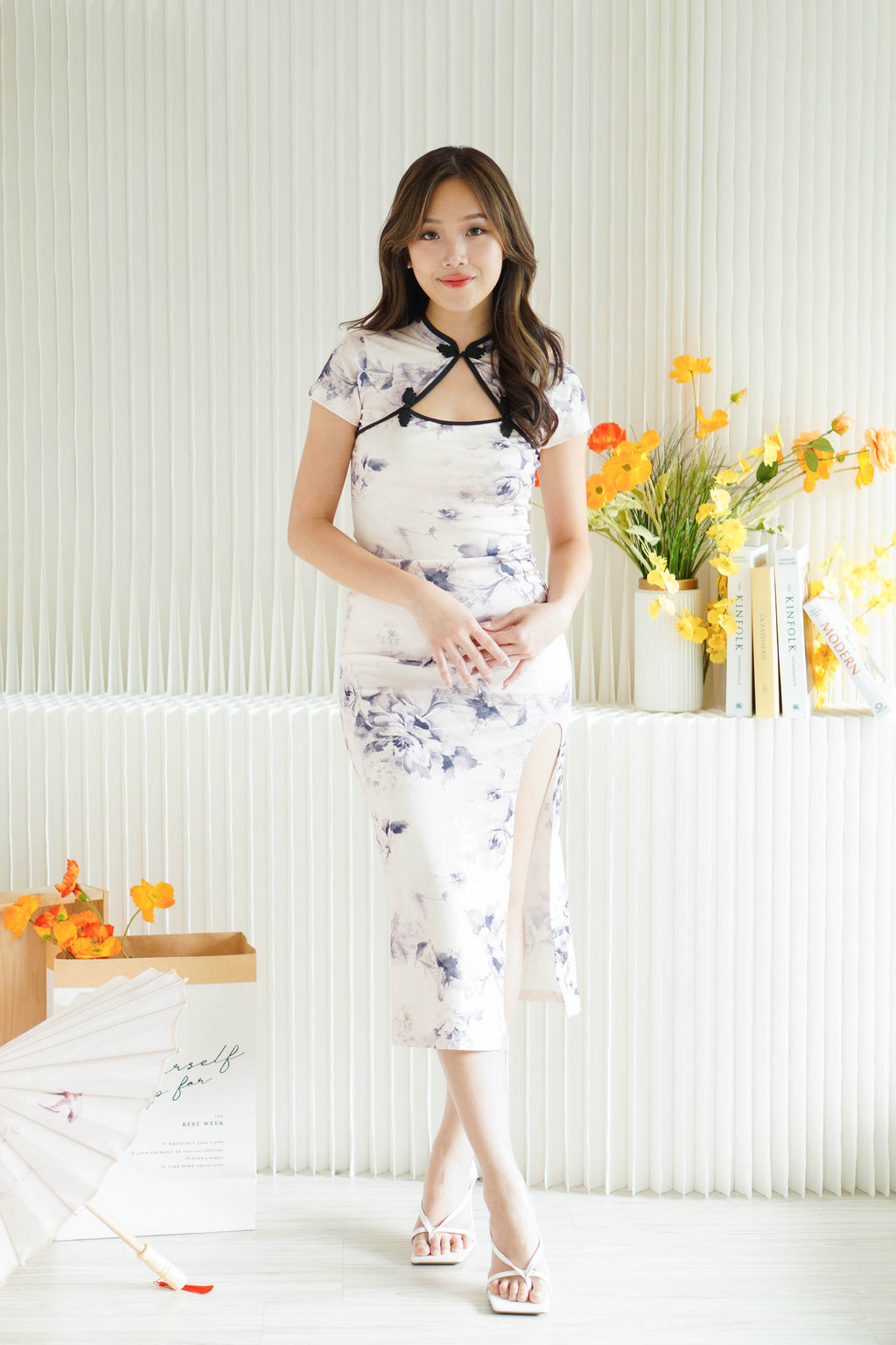 Hui Yan Short Sleeves Floral Maxi Cheongsam with Black Knot in Cream Grey