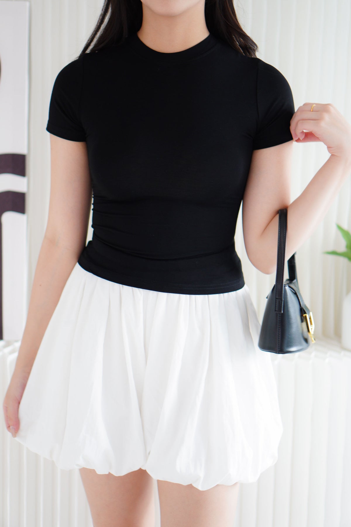 Nello Basic Round Neck Top in Black