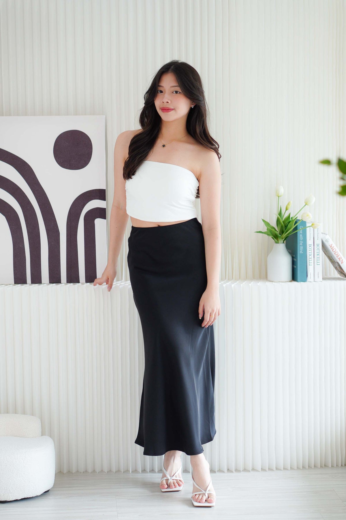 Soyara Padded Ruched Tube Top in White