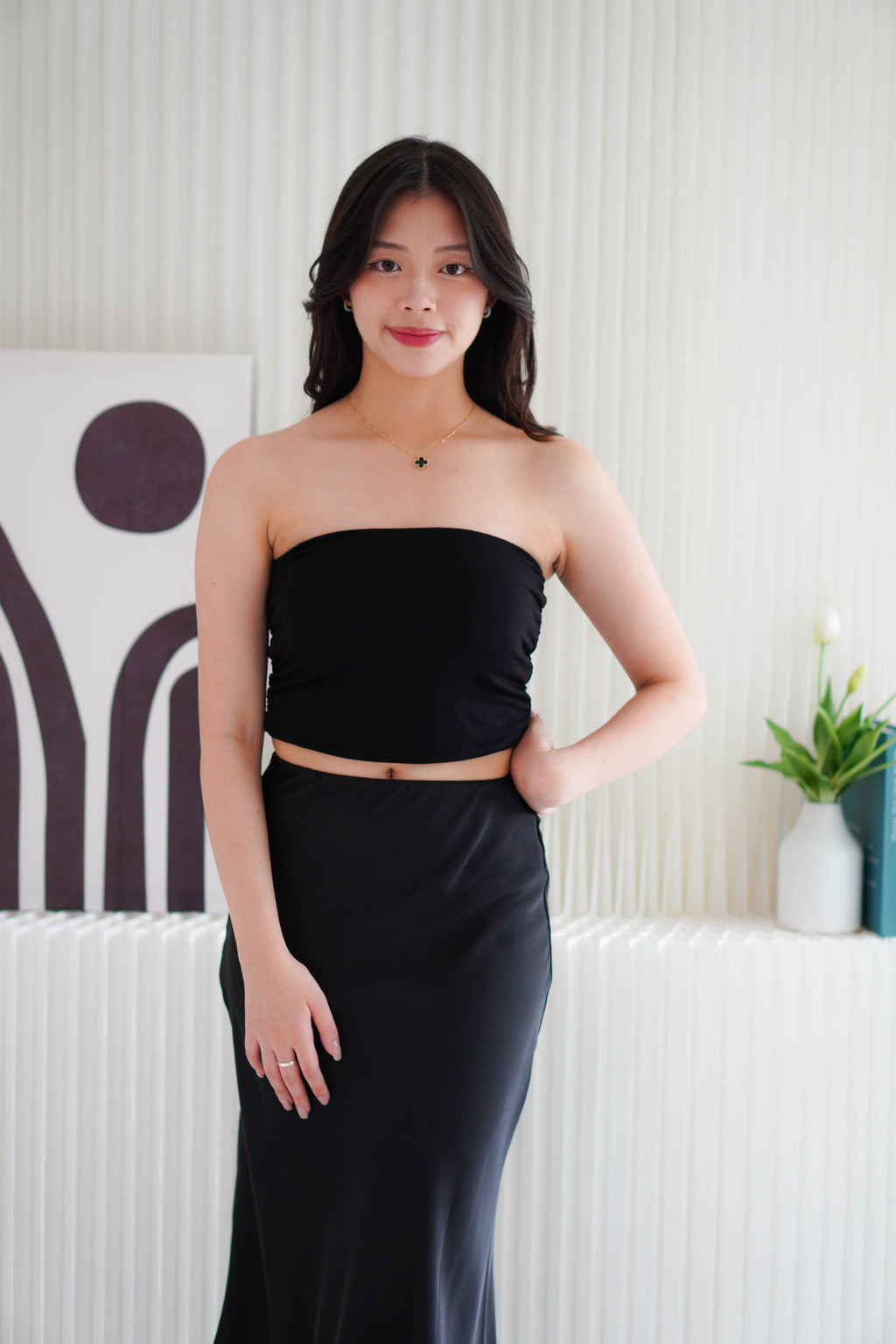 Soyara Padded Ruched Tube Top in Black