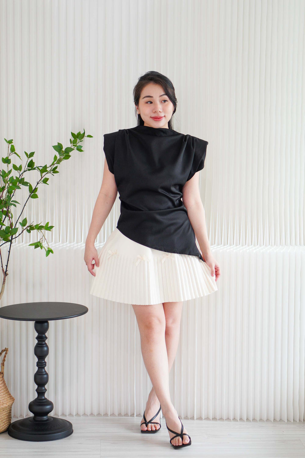 (BACKORDER) Gigi Pleated Knit Skirt with Ribbon in Cream