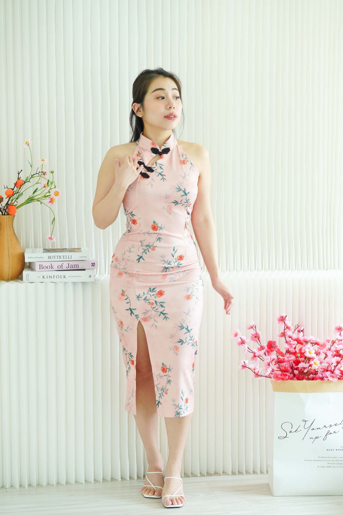 Mei Shan Long Floral Cheongsam with Black Knot in Pink