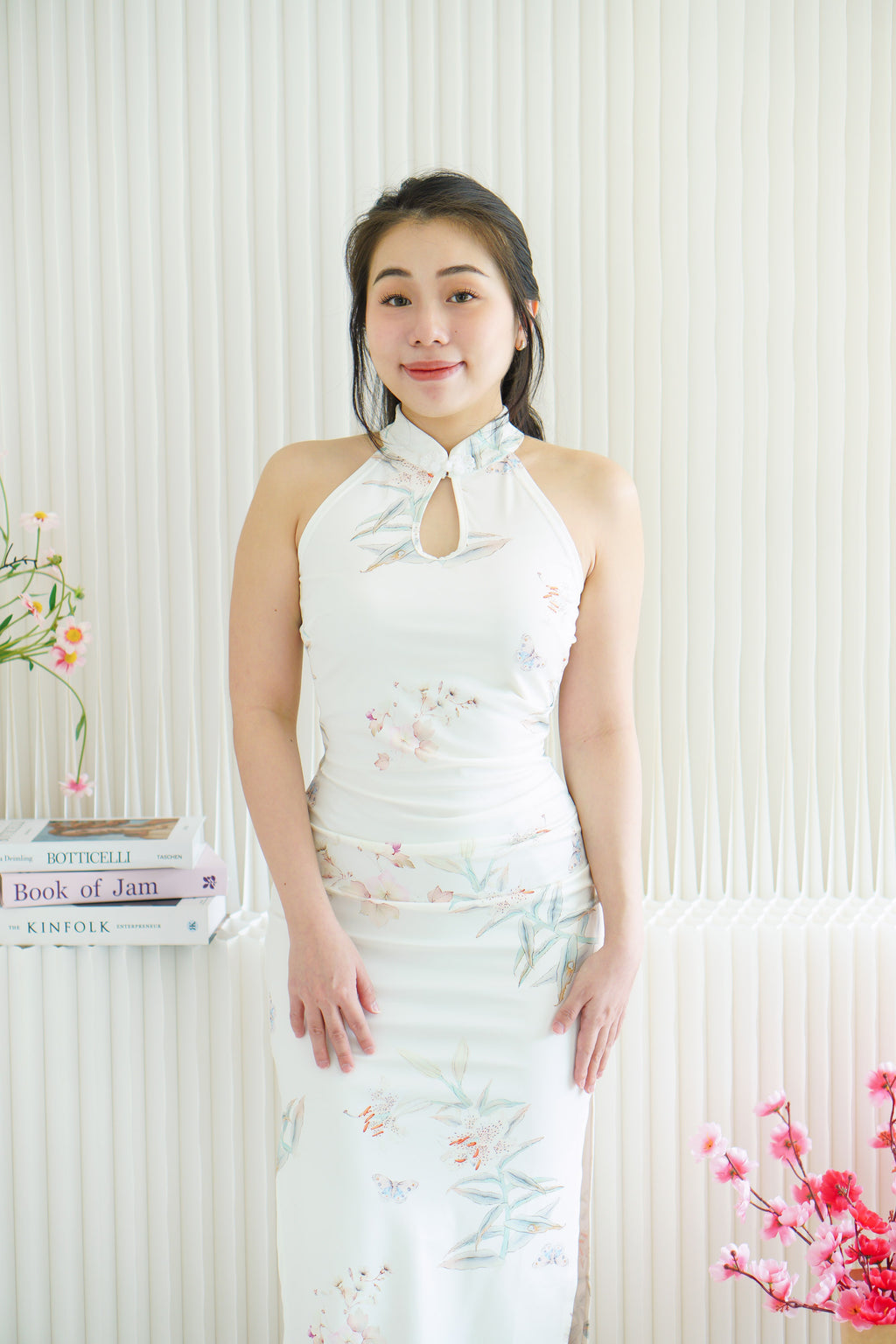 Fei Er Long Halter Neck Floral Cheongsam in White