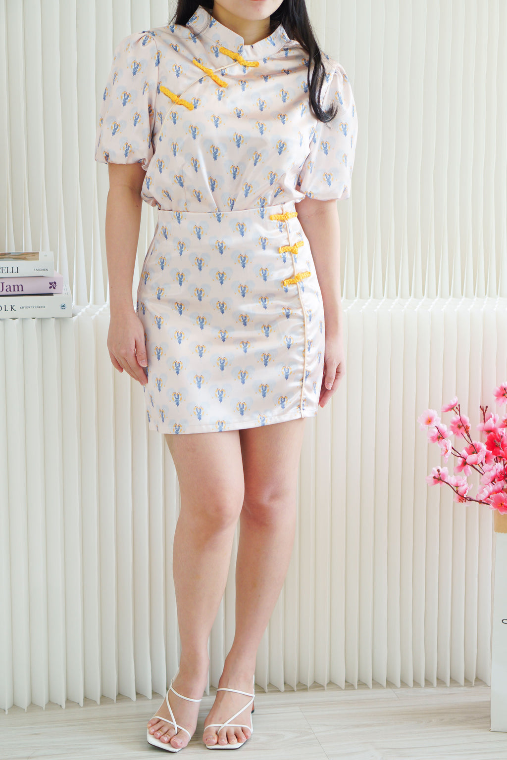 Hua Shu Printed 2 Piece Satin Cheongsam Skirt Set in Cream