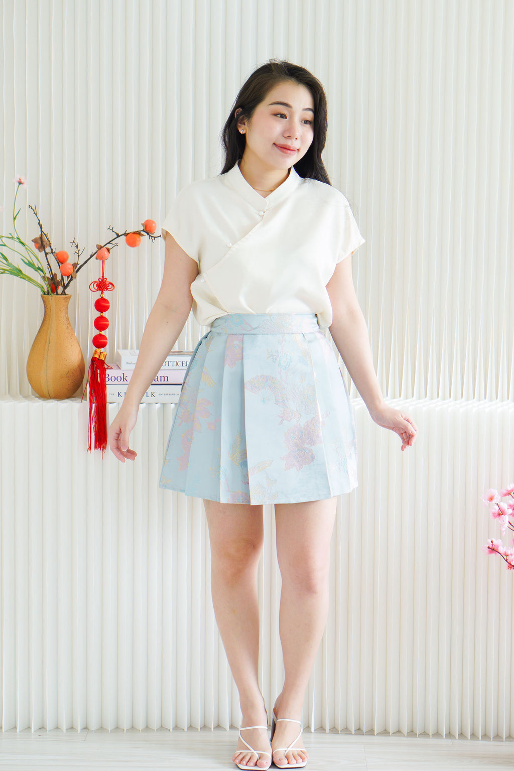 Ya Qi Printed Pleated Short Skirt in Blue