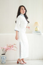Ri Lan Mid Sleeves Maxi Cheongsam in White with Blue Lining