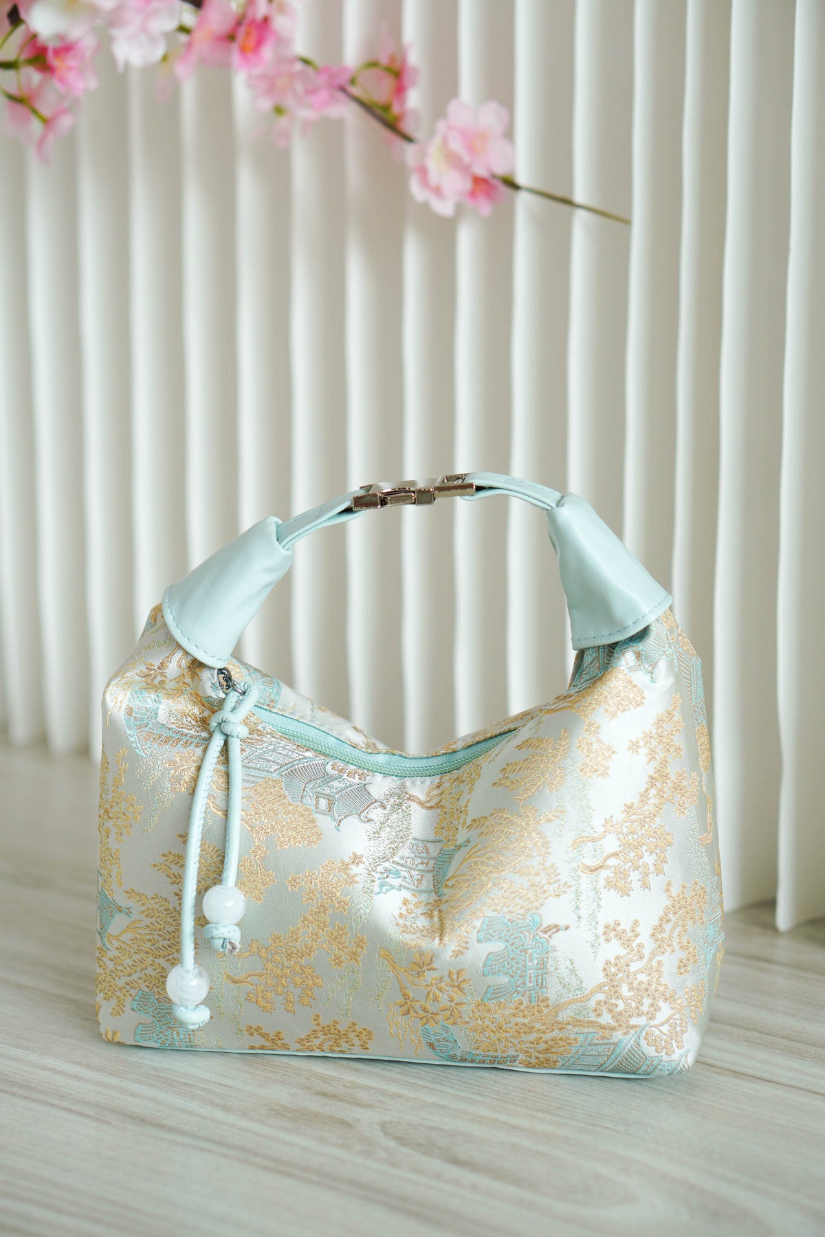 (BACKORDER) Qiu Short Handle Bag in Blue