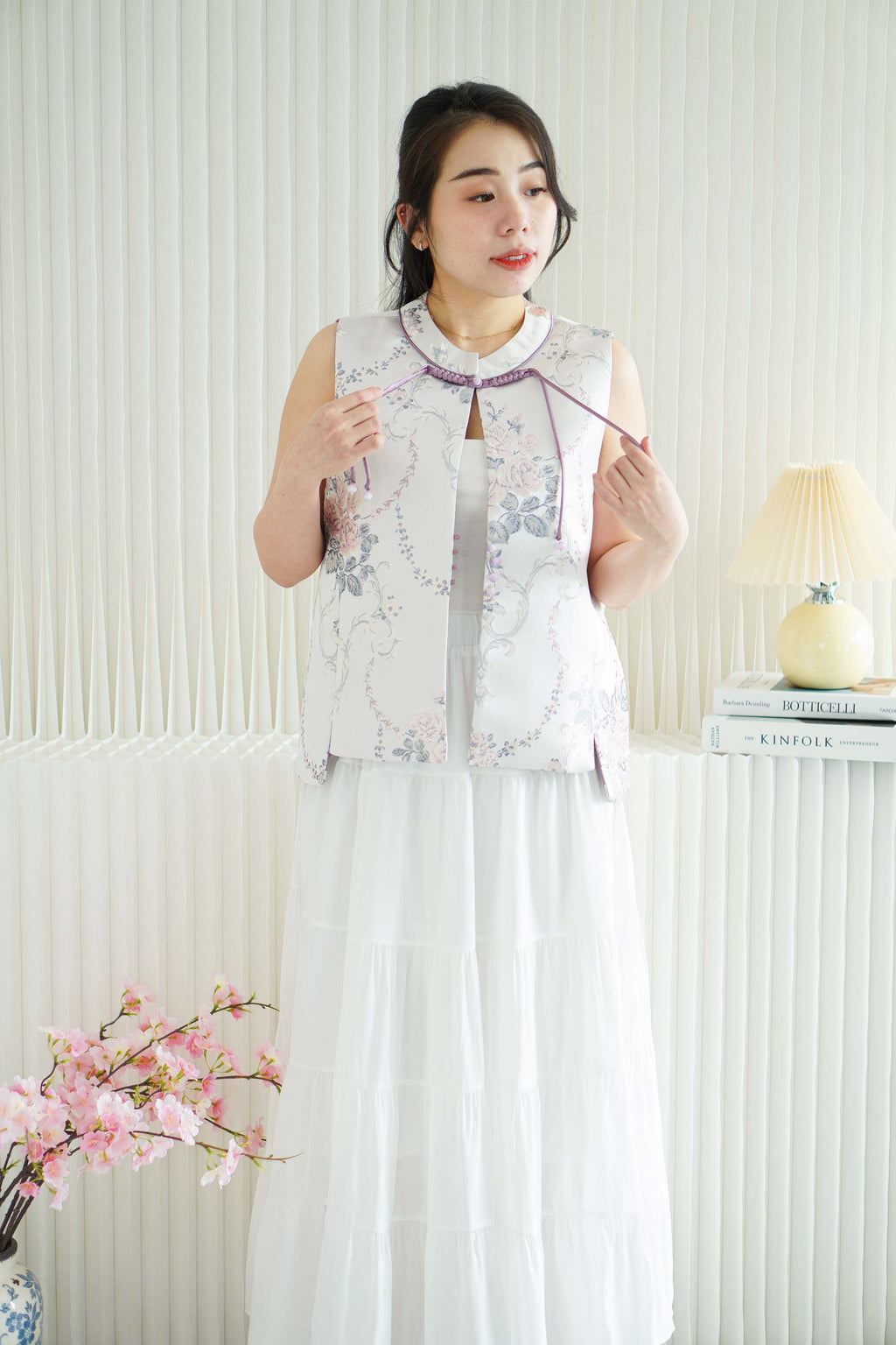 Zi Xia Sleeveless Cheongsam Top in Purple