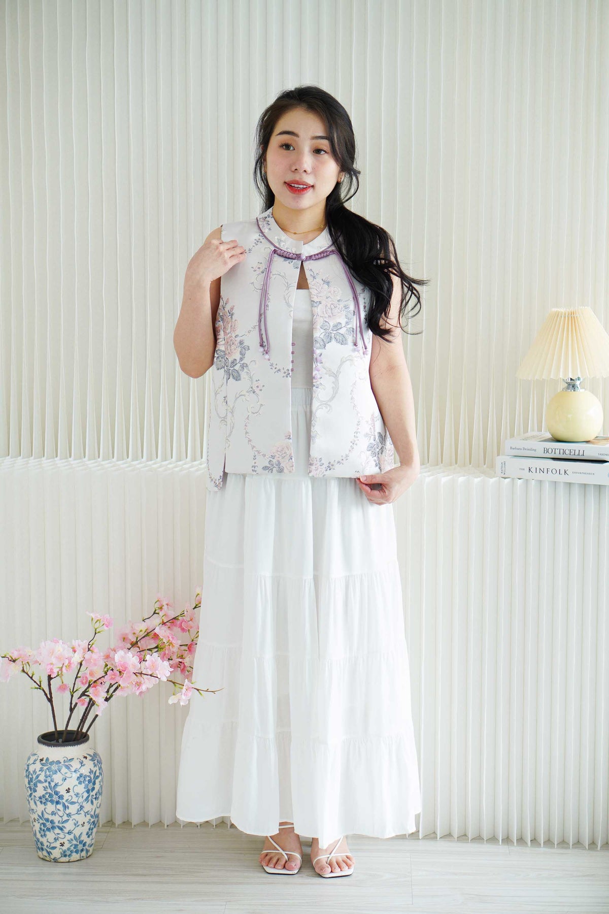 Zi Xia Sleeveless Cheongsam Top in Purple