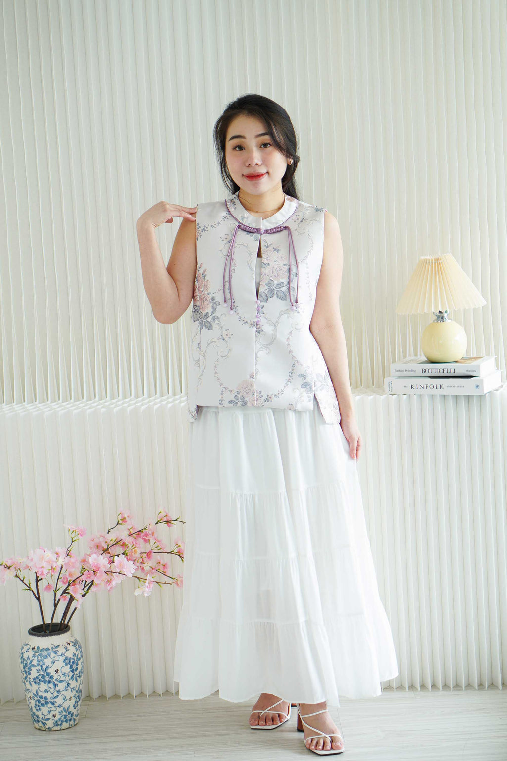 Zi Xia Sleeveless Cheongsam Top in Purple
