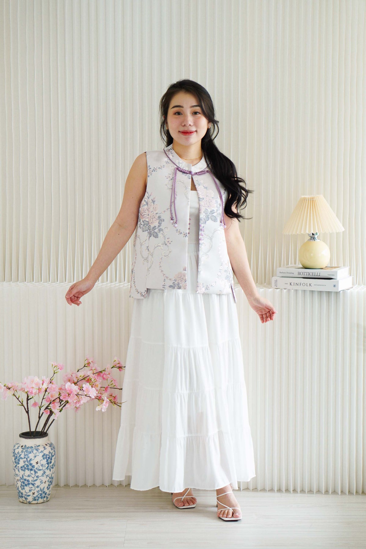 Zi Xia Sleeveless Cheongsam Top in Purple