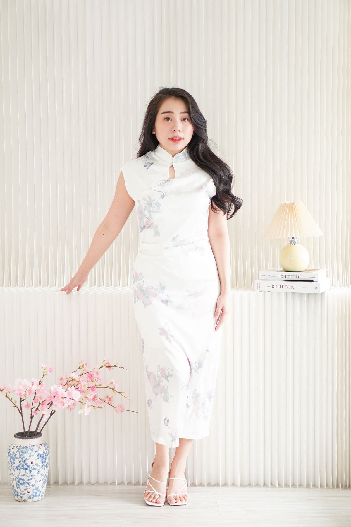 Sui Ru Long Satin Floral Cheongsam in White