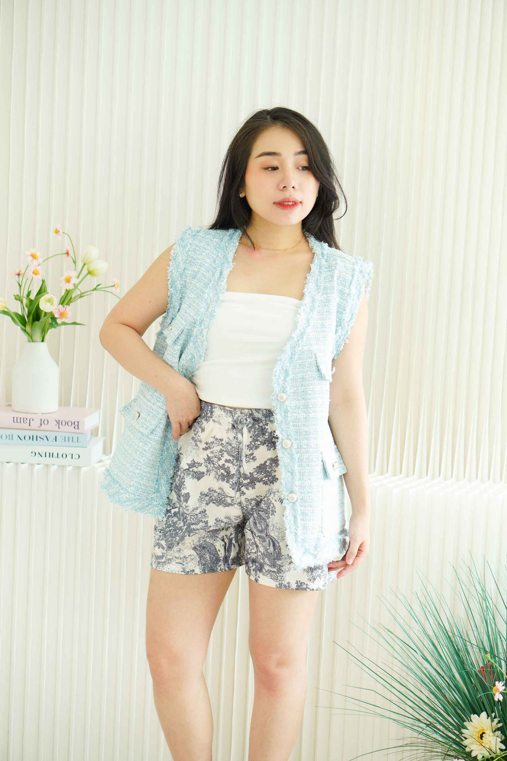 Viorelle Floral Shorts in Dark Blue