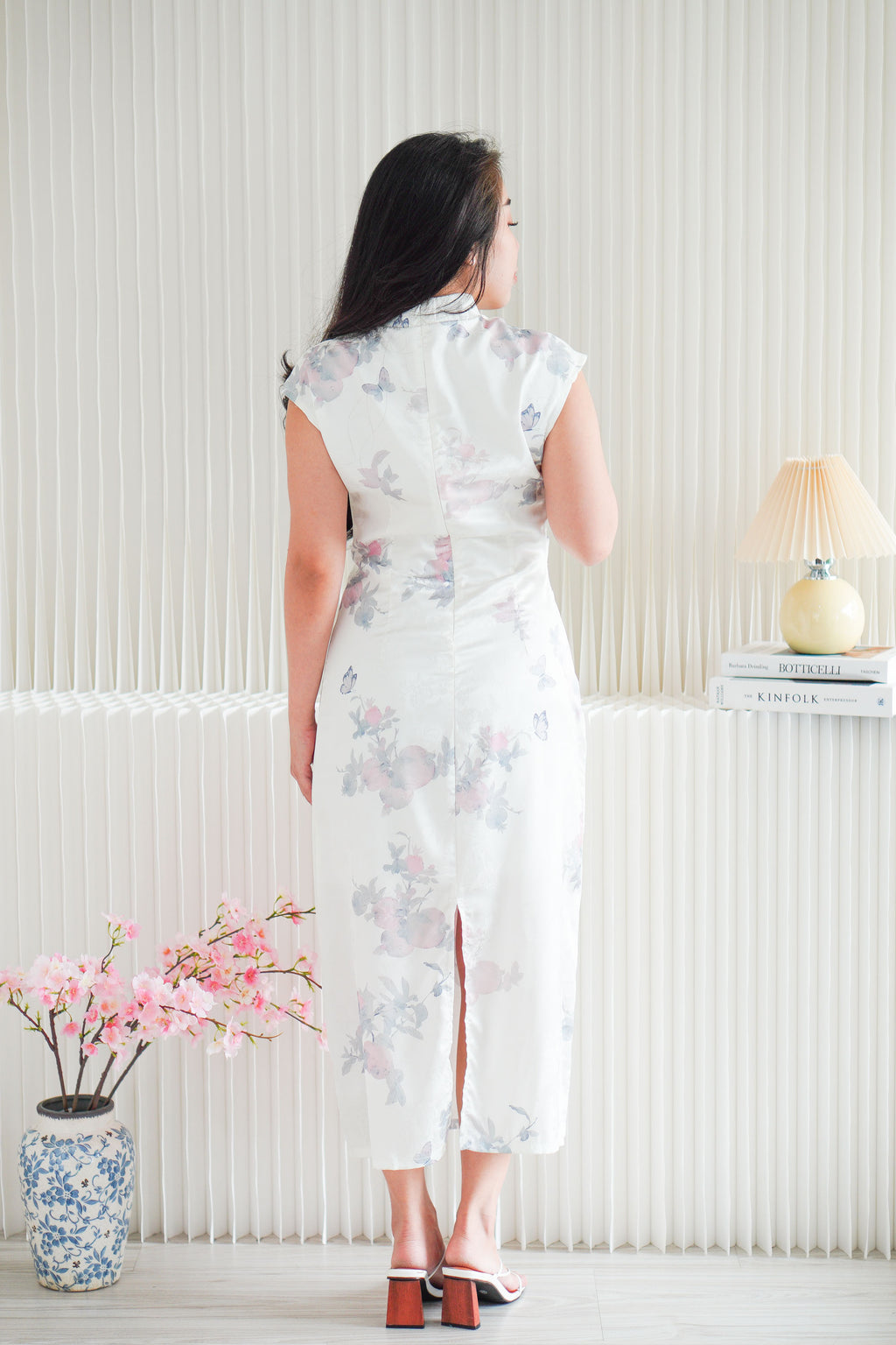 Sui Ru Long Satin Floral Cheongsam in White