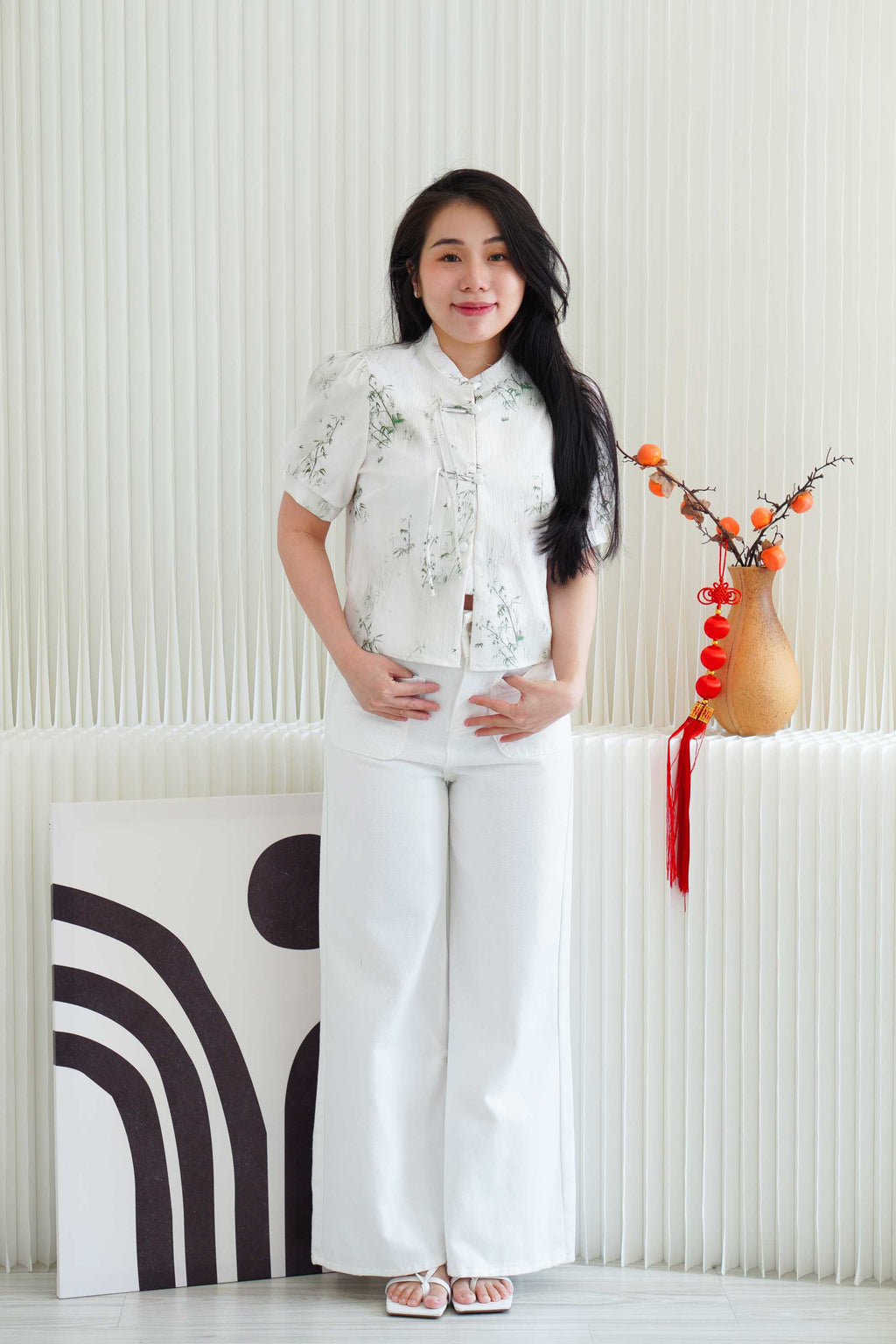 Liang Xi Floral Cheongsam Top in White with Green