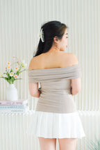 (BACKORDER) Ruelle Off Shoulder Top in Khaki