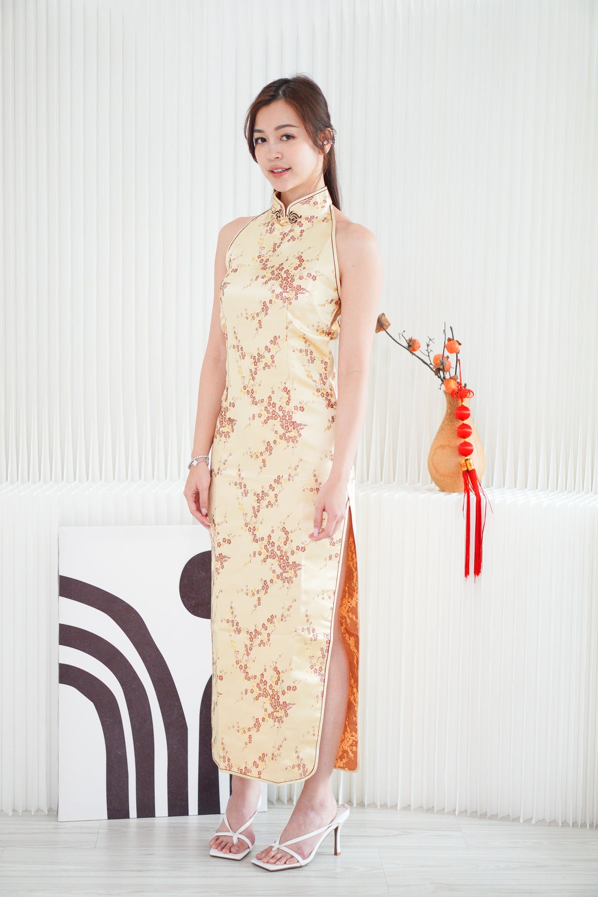 Jing Traditional Halter Cheongsam in Gold