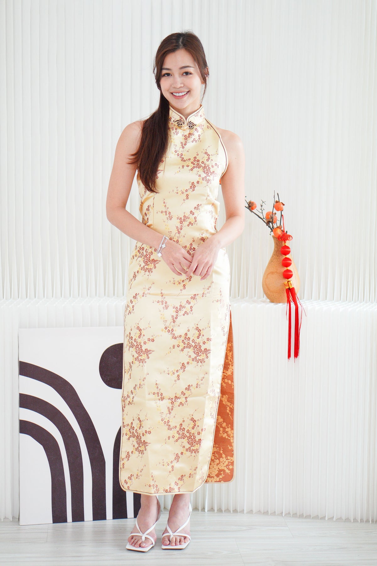 Jing Traditional Halter Cheongsam in Gold