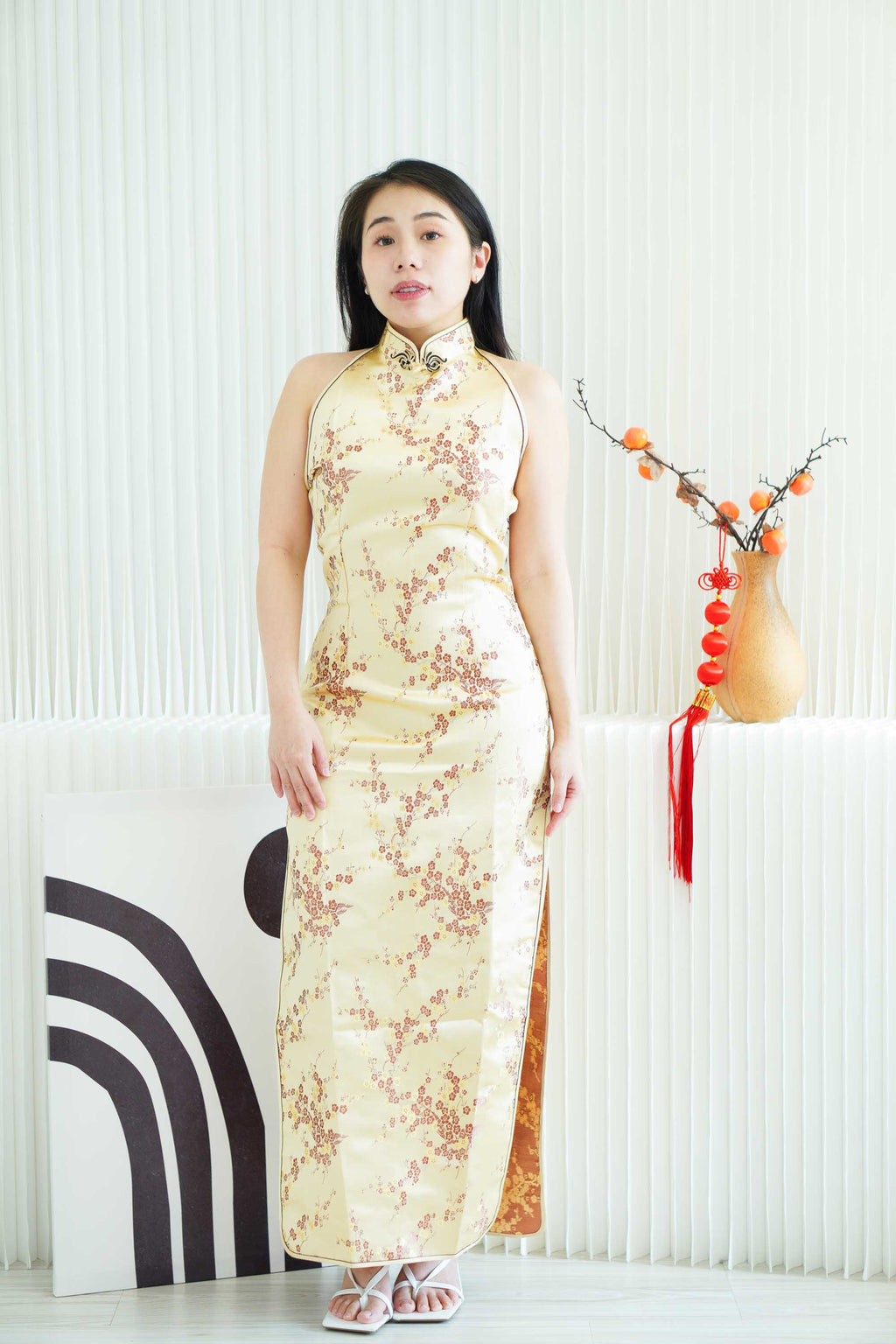 Jing Traditional Halter Cheongsam in Gold