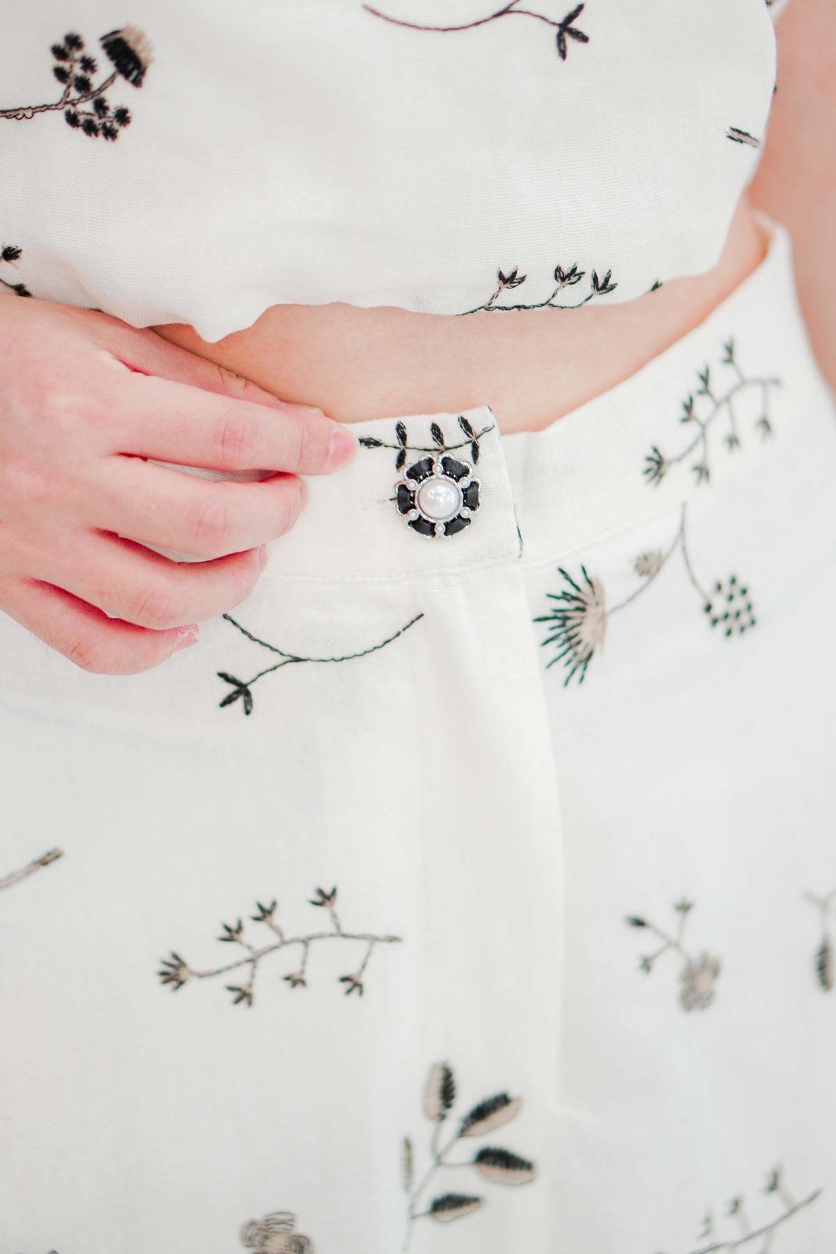 Nora Floral 2 Piece Set in Cream