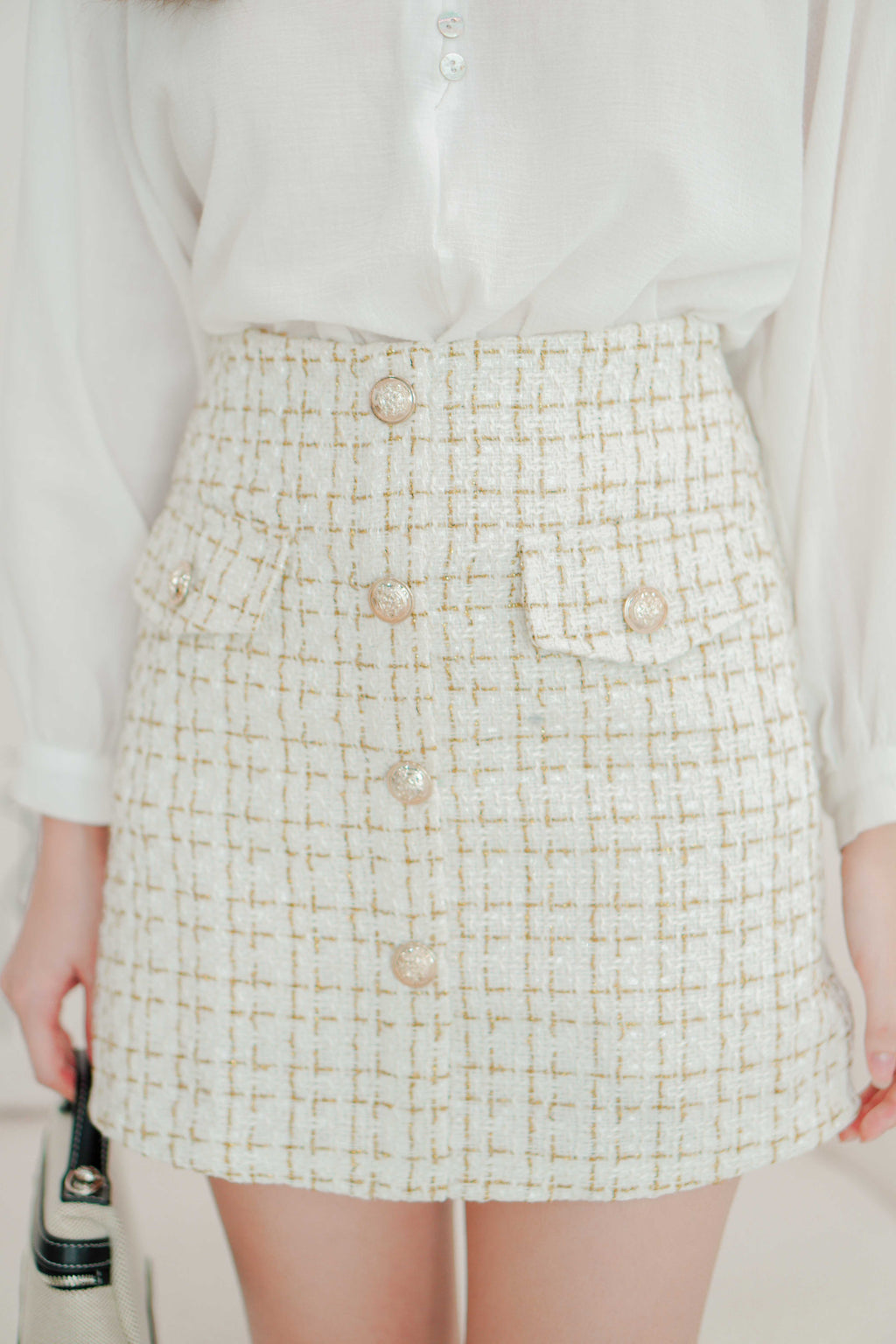 Au Love Tweed Skirt in White