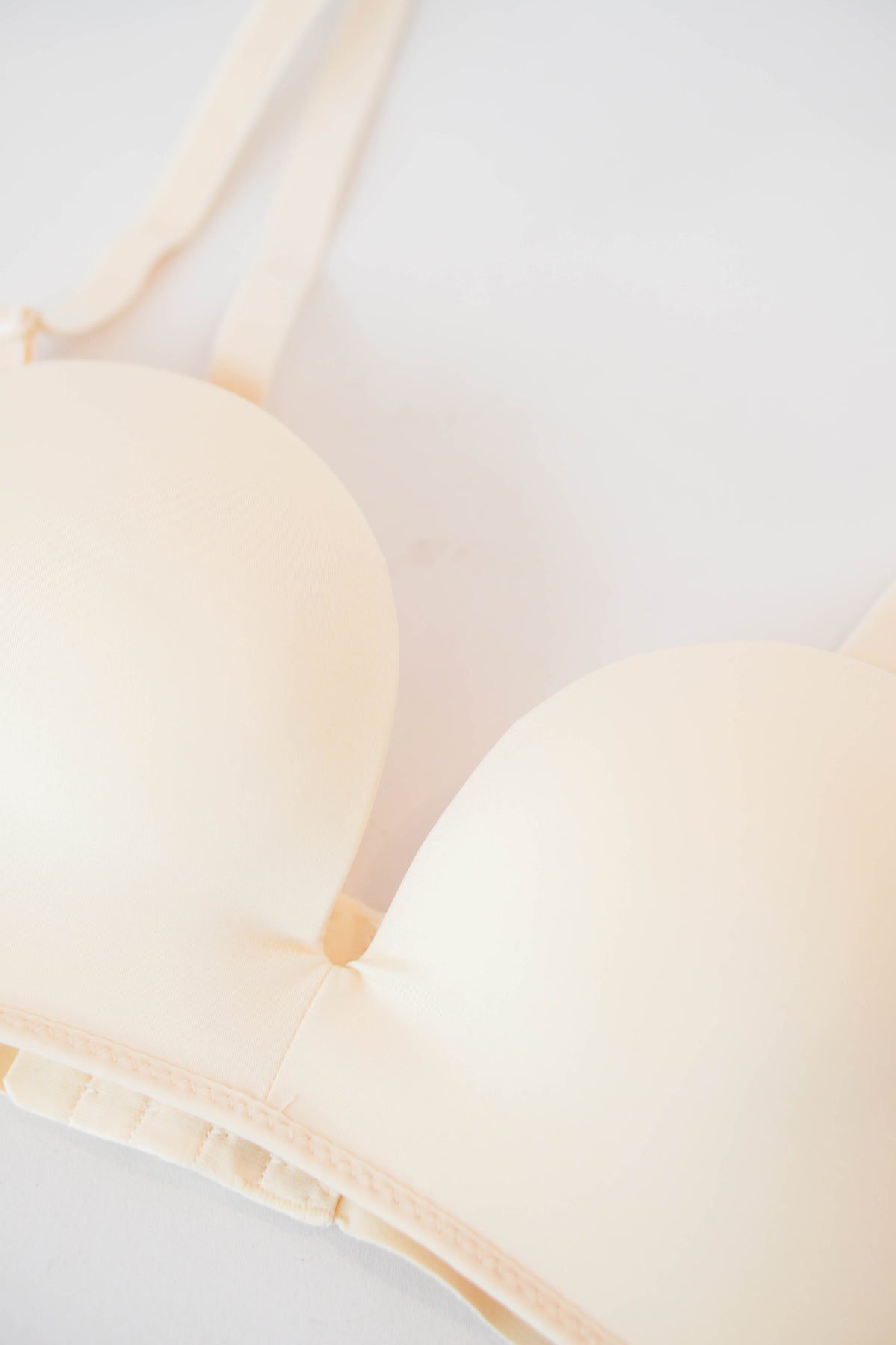 Soft Plunge Wireless Bra in Cream