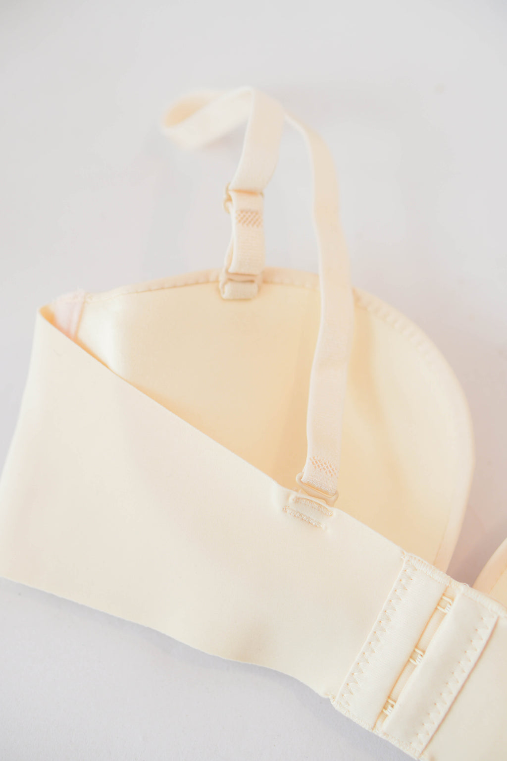Soft Plunge Wireless Bra in Cream