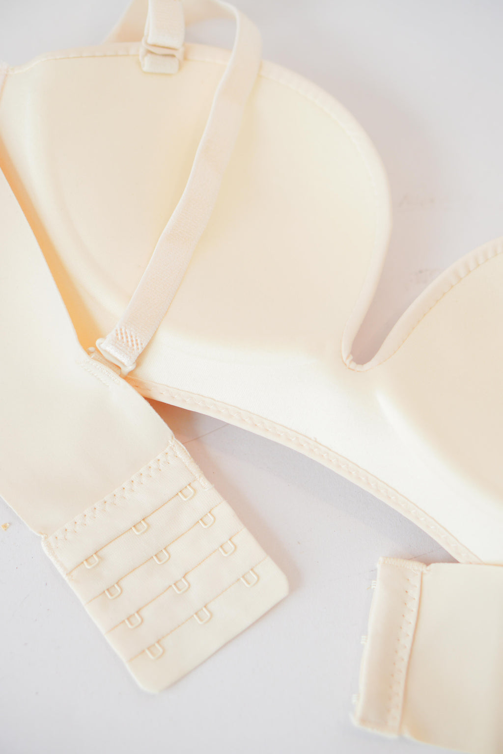 Soft Plunge Wireless Bra in Cream